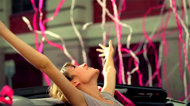 7 LasCancionesDeLaTele - Anuncio Lacoste Joy of Pink Celebrate Joy
